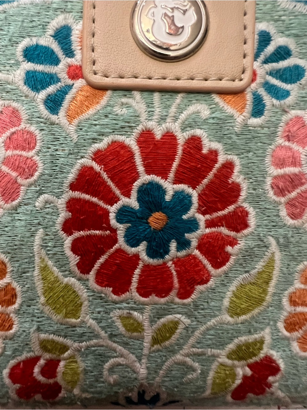 Spartina 449 Embroidered Multicolor Floral Linen and Leather Trimmed Wallet - Picture 3 of 10